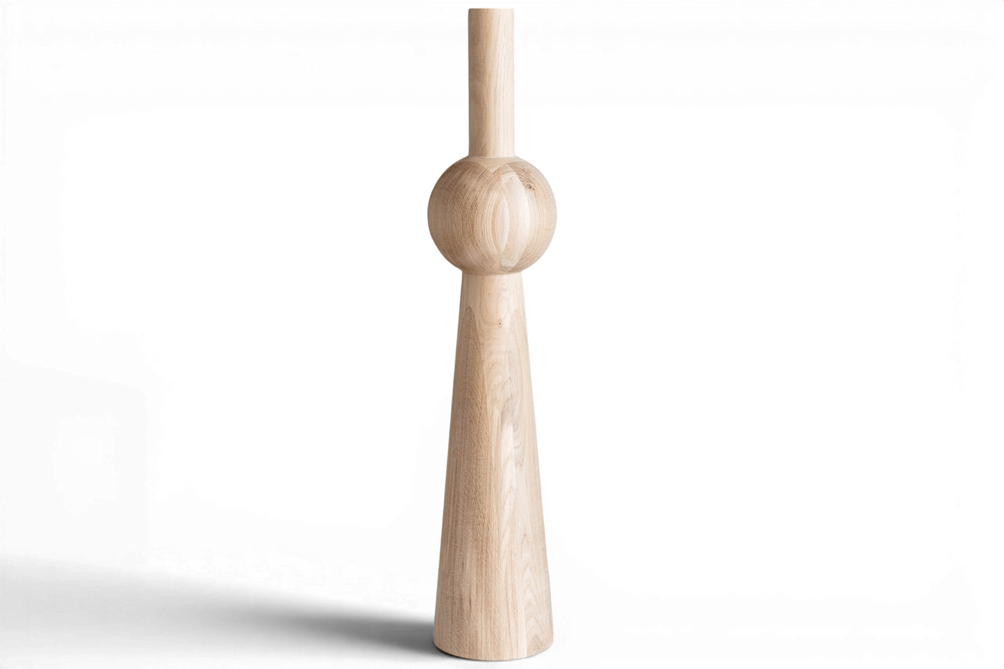 Pied de meuble conique en bois avec détail sphérique – Design tourné, H670 mm